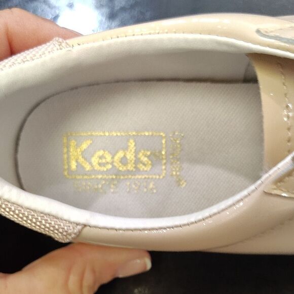 Keds Cream Sneakers Minimalist Design - Picture 2 of 6
